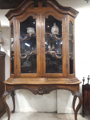 Rokoko vitrine aus eiche - rokoko,